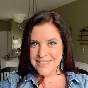 Meet your Posher, Liz